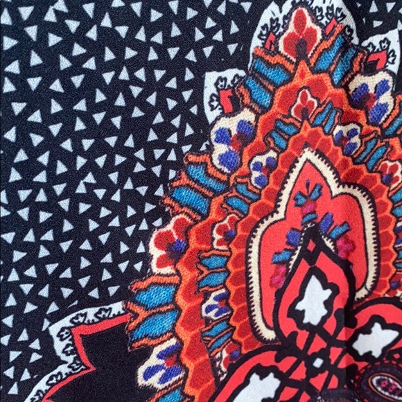 Beautiful Unique Dress - Picture 3 of 4